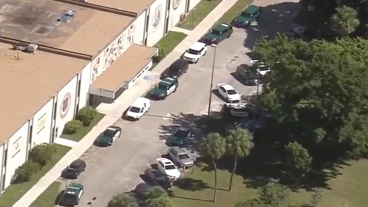 Boyd Anderson High School in Broward lifts lockdown after no suspect found amid report of armed person